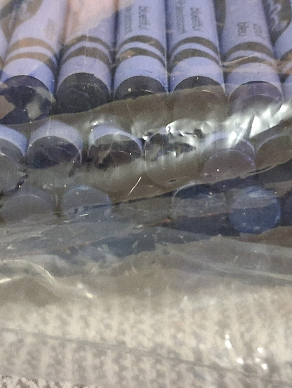 1.5lbs Crayola Crayons "Mixed Blues". 150+ Brand New Whole Crayons! Bulk Lot - Picture 7 of 7
